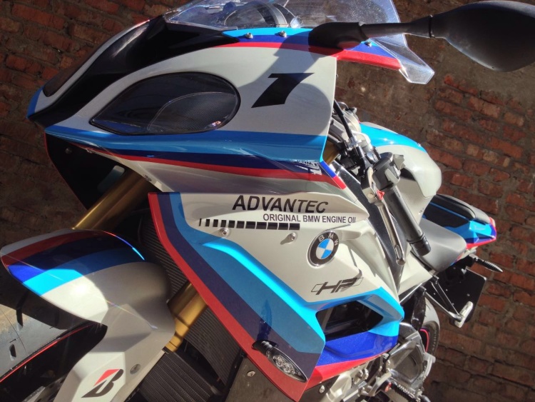 Покраска мотоцикла BMW S1000RR Safety Bike