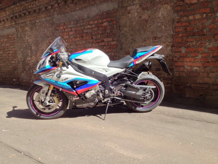 Покраска мотоцикла BMW S1000RR Safety Bike
