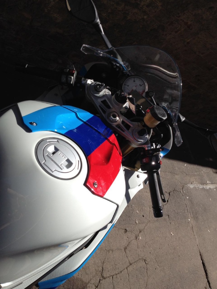 Покраска мотоцикла BMW S1000RR Safety Bike