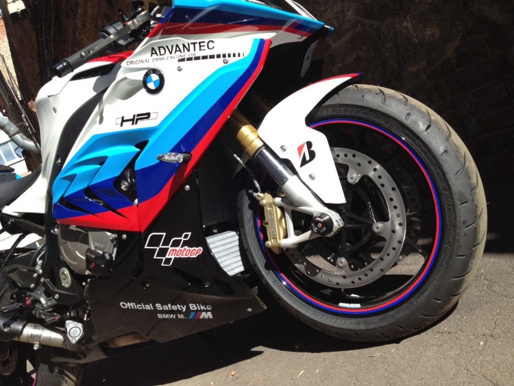 Покраска мотоцикла BMW S1000RR Safety Bike