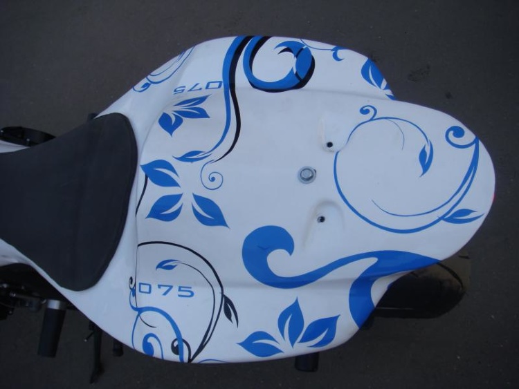 Спортивная графика на мотоцикл Suzuki GSX-R