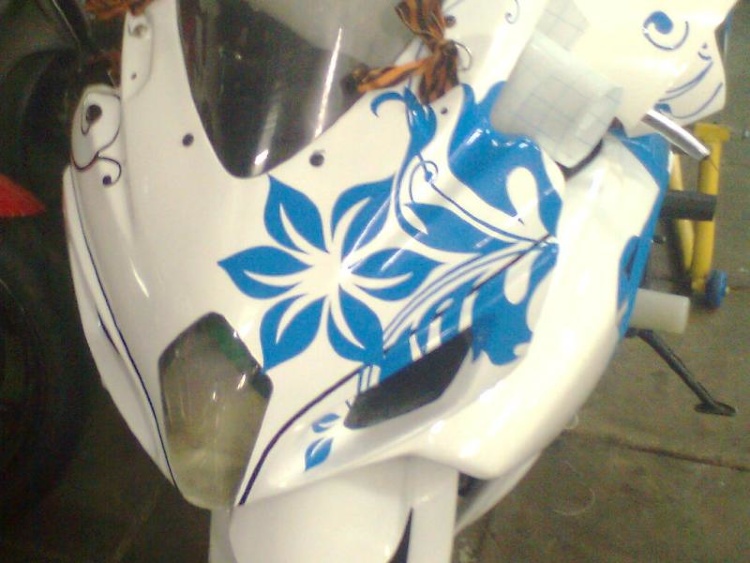 Спортивная графика на мотоцикл Suzuki GSX-R