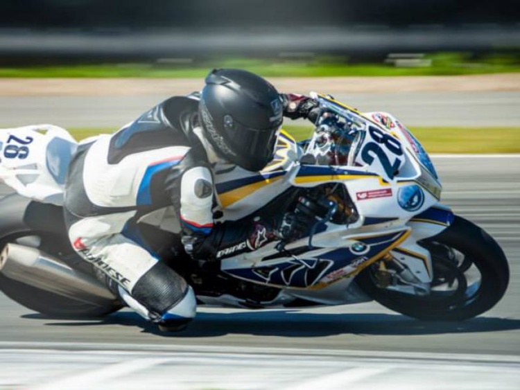 Спортивная графика на мотоцикл BMW S1000RR