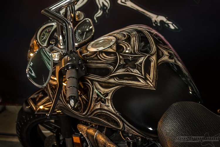 Аэрография и покраска мотоцикла Yamaha Warrior