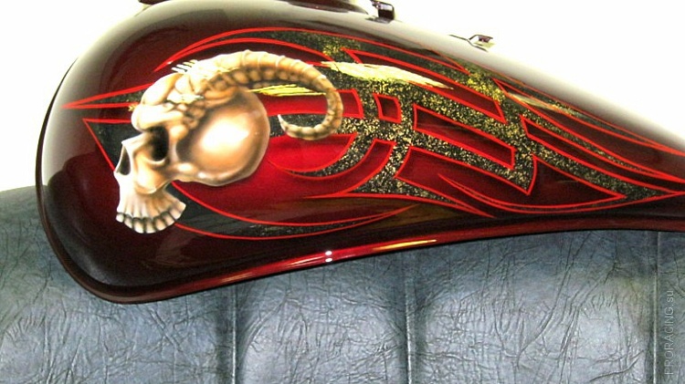 Аэрография бензобака Harley Davidson от PRORACING.su