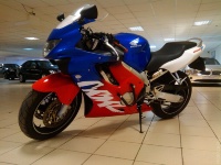 Покраска мотоцикла Honda CBR 600 F4
