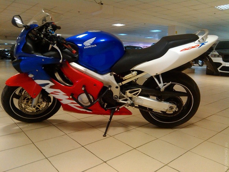 Покраска Honda CBR 600 F4