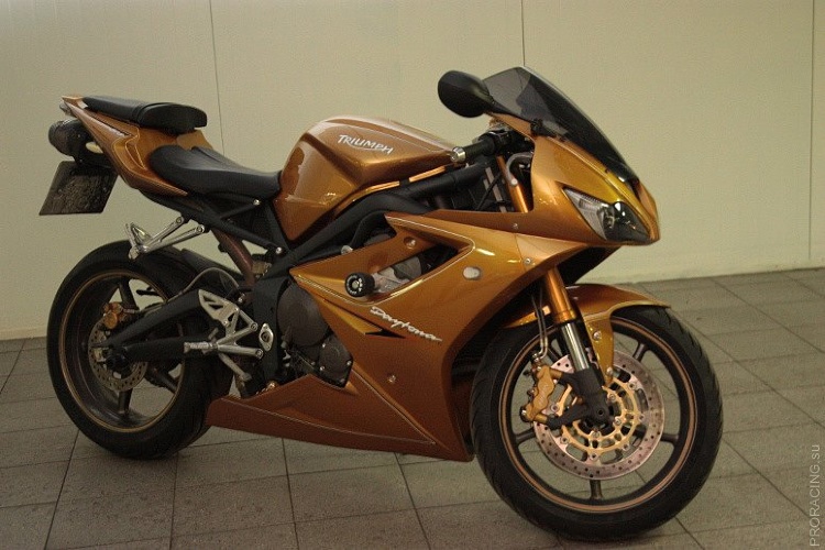 Покраска Triumph DAYTONA 675