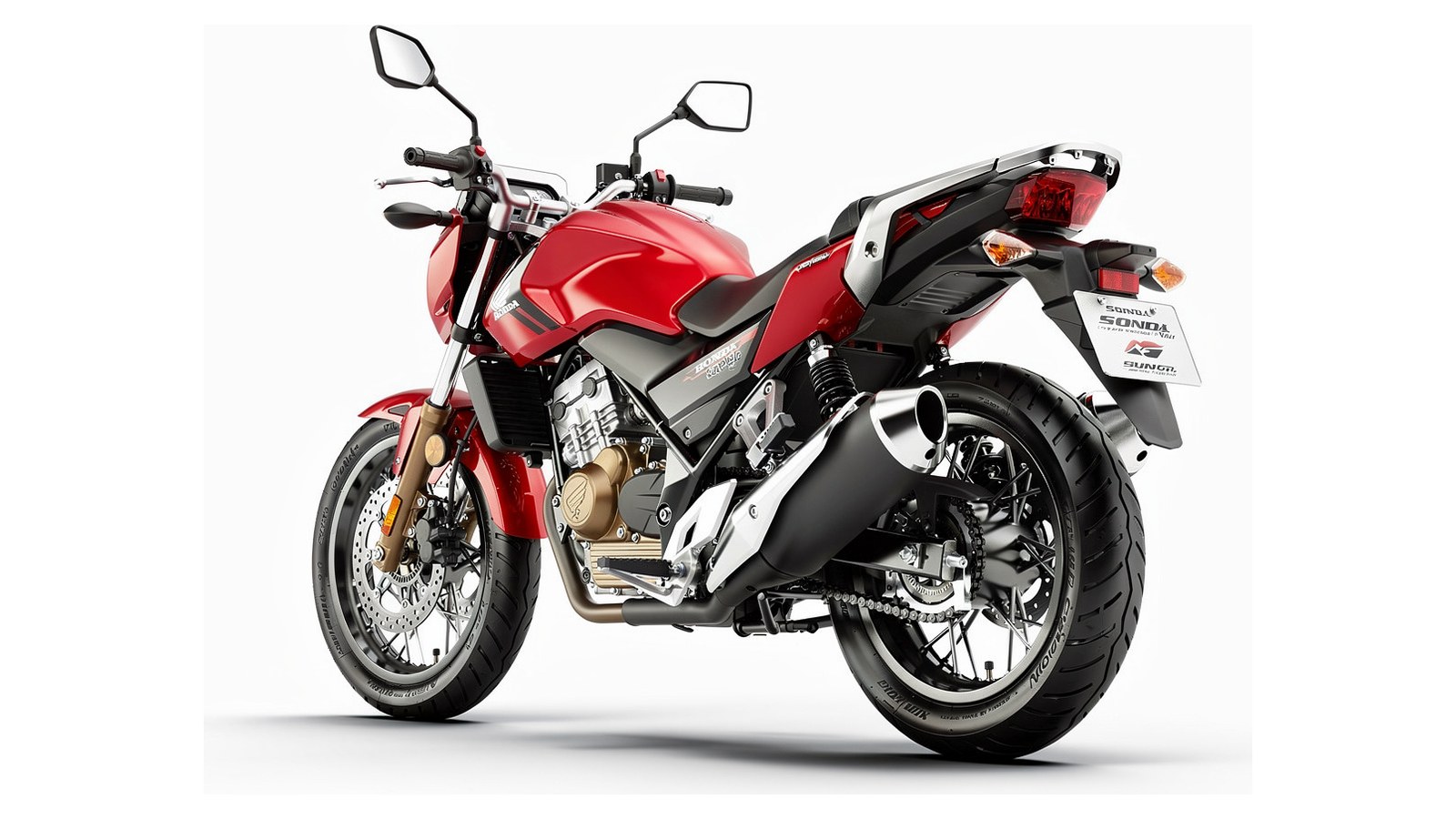 Honda — три четверти в студийном свете