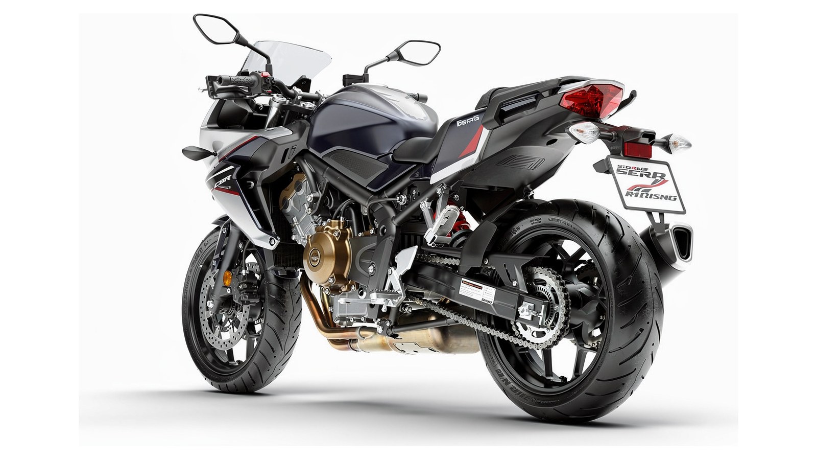 Honda CBR650F — три четверти в студийном свете