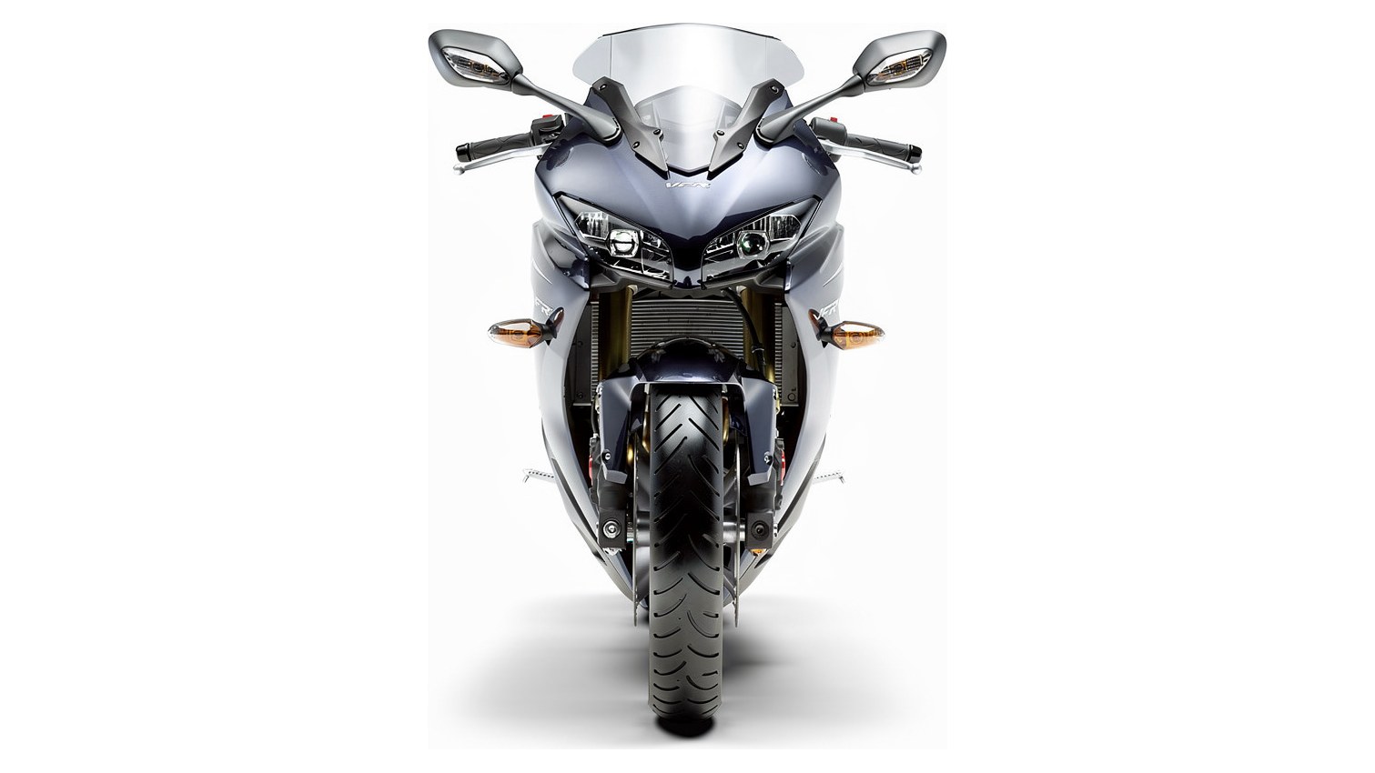 Honda VFR800F — вид спереди